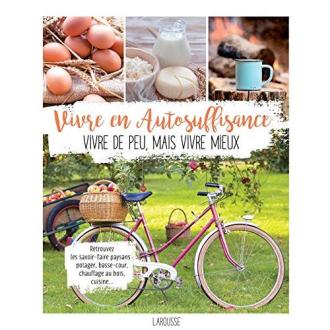 Livre Vivre en autosuffisance, guide pratique par Dick et James Strawbridge pour un mode de vie écologique et autonome.