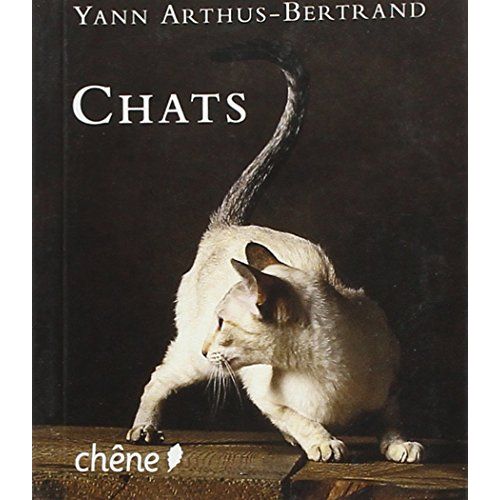 Livre de Yann Arthus-Bertrand avec plus de 300 clichés exceptionnels de chats