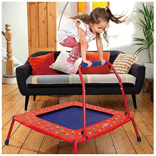 Trampoline pliant Galt pour enfants de 3 ans et plus, utilisable en intérieur et en extérieur, repliable pour un faible encombrement.