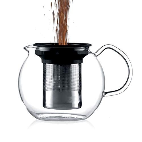 Théière à piston Bodum, idéale pour une infusion contrôlée et un thé riche en arômes naturels.