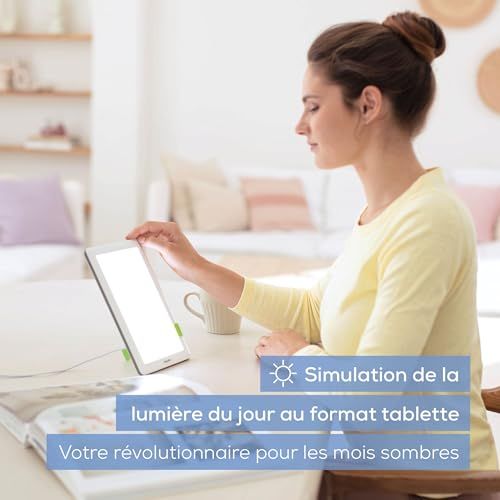 Lampe luminothérapie Beurer TL 30 avec lumière LED, idéale pour améliorer l'humeur et l'énergie pendant l'hiver. Compacte, économe, facile d'utilisation.