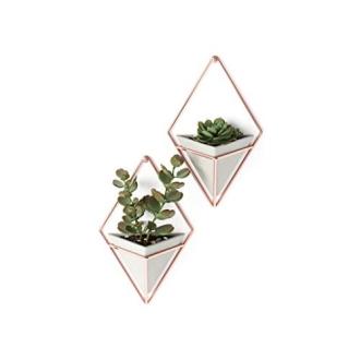 Set de 2 pots suspendus Umbra au design géométrique moderne pour décorer maison et bureau avec plantes ou organiser de petits objets.