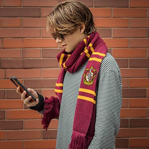 Echarpe Gryffondor Harry Potter officielle Cinereplicas avec broderies et couleurs vives.