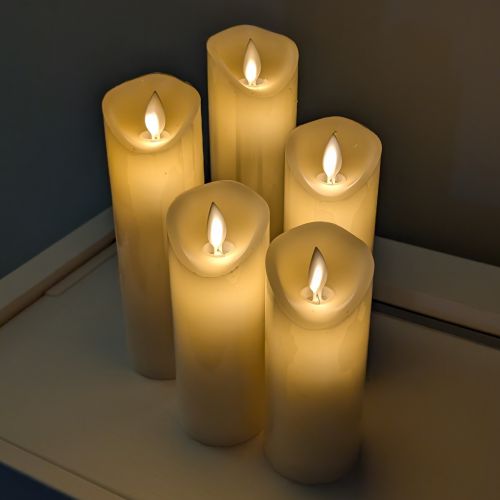 Bougies LED sans flamme avec télécommande, ambiance sécurisée et romantique, idée cadeau lumineuse, design élégant, étanche, autonomie 300 heures, marque Da by.