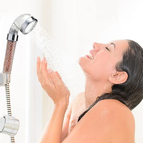 Pommeau de douche à LED économe en eau et éclairage coloré pour salle de bain.