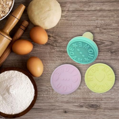 Tampon pour biscuits maison Zenker avec messages doux, embouts interchangeables, idéal cadeau pâtisserie. Ajoute une touche personnelle aux biscuits faits maison.