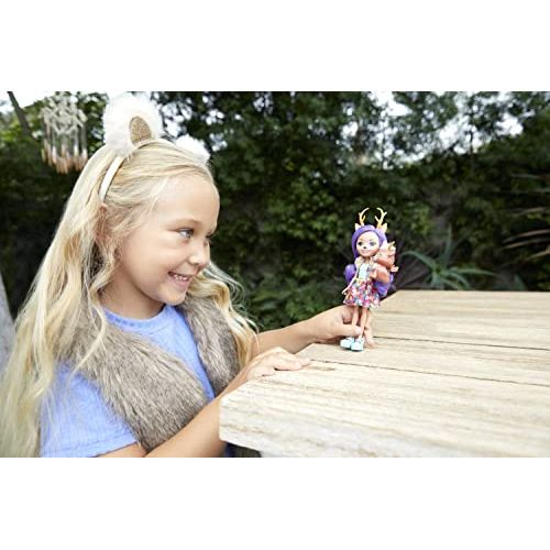 Poupée Enchantimals Danessa Biche avec cerf Sprint, jouet pour stimuler l'imagination et la créativité des enfants, cadeau parfait pour filles 4 à 8 ans.