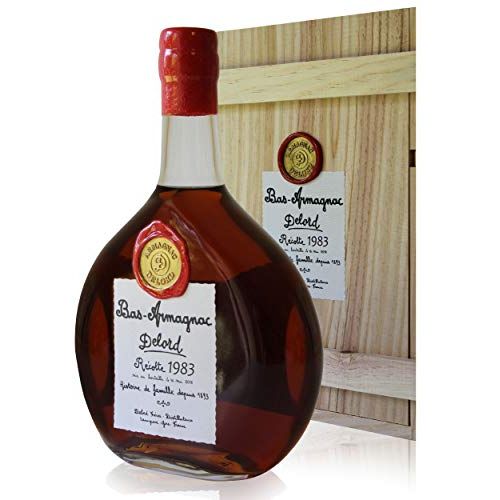 Bouteille d'Armagnac millésimée, cadeau parfait pour connaisseurs.