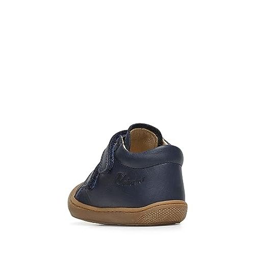 Chaussures premiers pas Naturino en cuir avec cheville rembourrée, talon renforcé et fermeture velcro pour enfants.