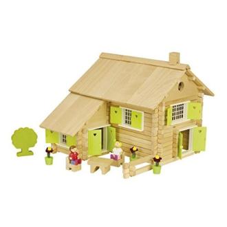 Maison en rondins Jeujura, 240 pièces écoresponsables, fabriquée en France pour développer créativité et motricité des enfants dès 5 ans.