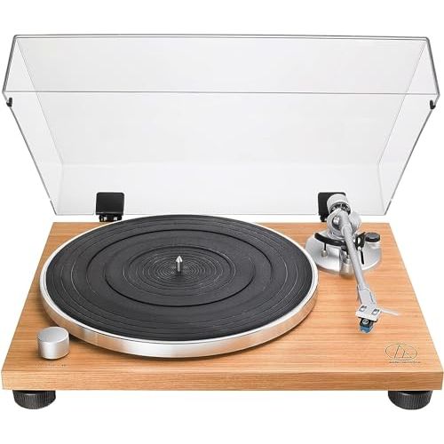 Platine vinyle rétro en bois pour audiophile appréciant l'élégance vintage.