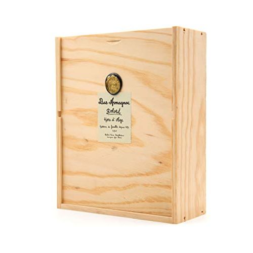 Coffret Armagnac Delord avec deux verres de dégustation en bois élégant pour amateurs d'alcool raffiné
