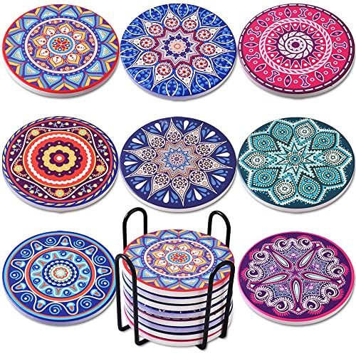 Ensemble de sous-verres en céramique avec motifs mandala et support en métal noir.