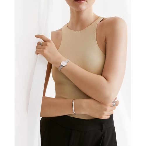 Montre Daniel Wellington élégante avec design minimaliste scandinave et bracelet en acier inoxydable durable.