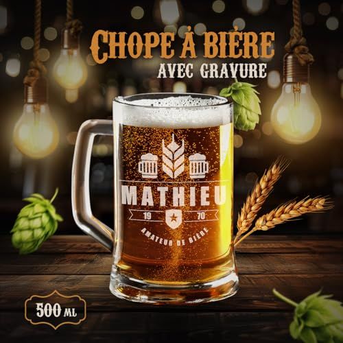 Chope à bière gravée personnalisée 50cl, cadeau unique pour amateur de bière, design élégant, marque Maverton, idéal pour anniversaire, mariage.