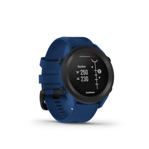 Montre Garmin Approach GPS Golf élégante avec écran monochrome pour golfeurs, autonomie prolongée et suivi de parcours digital.