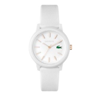 Montre Lacoste pour femme, élégante avec cadran blanc et détails dorés, bracelet en silicone blanc, résistante à l'eau, cadeau parfait mode et fonctionnalité.