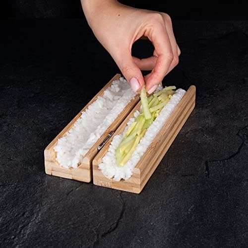 Kit complet de préparation maki sushi en bambou avec accessoires traditionnels japonais pour gastronomes.