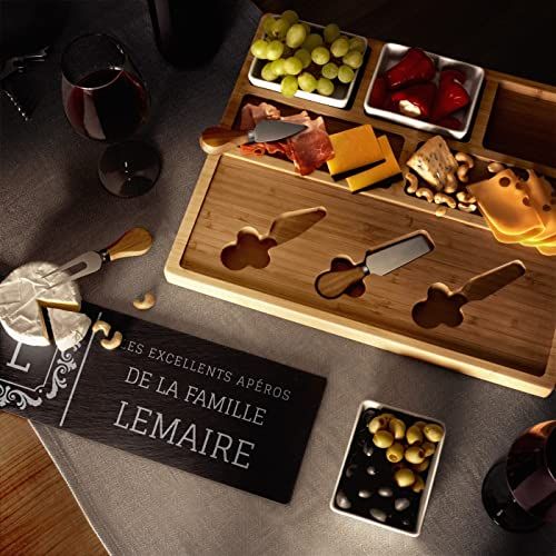 Planche à fromage personnalisée en bambou et pierre avec ustensiles et coupelles amovibles, idéale pour cadeau élégant.