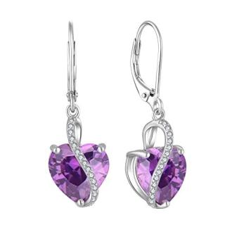 Boucles d'oreilles en argent avec améthyste en forme de cœur, symbolisant amour et passion, parfaite idée cadeau pour femme élégante.