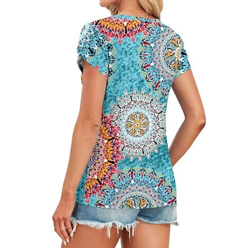 Tee-shirt femme à motif floral Narrame, col V, tissu extensible, élégant et polyvalent, parfait cadeau mode pour toutes occasions.