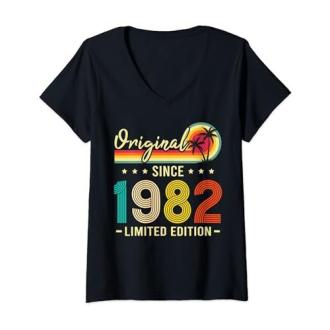 Tee-shirt vintage femme 1982 avec cassette audio, style rétro et humoristique pour célébration d'anniversaire.
