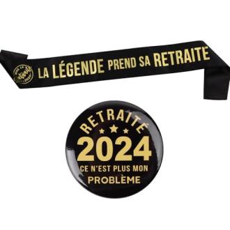 Écharpe officielle retraite avec badge assorti, cadeau humoristique et chic pour célébrer un départ en retraite avec élégance et souvenirs personnels.