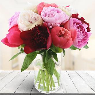 Bouquet de pivoines et son vase