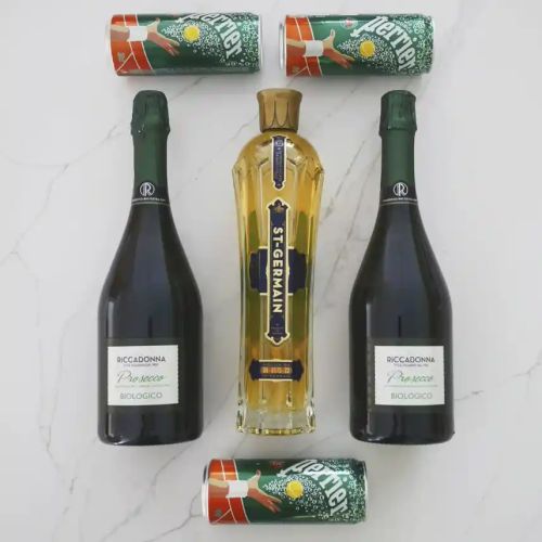 Box kit cocktail avec ingrédients originaux, recettes inédites pour créer déb 10 à 20 cocktails, abonnement flexible, livraison incluse, choix alcools et sans alcool.