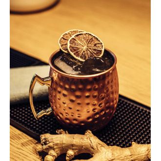 Kit cocktail Moscow Mule, coffret cadeau avec vodka, ginger beer bio, citron vert, agrumes séchés, pour moments festifs et créations originales.