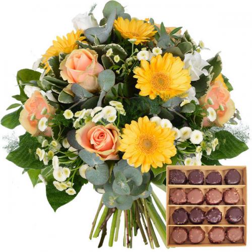 Bouquet fleurs et chocolats : Un cadeau d'exception pour ravir les amateurs de beauté et de gourmandise.