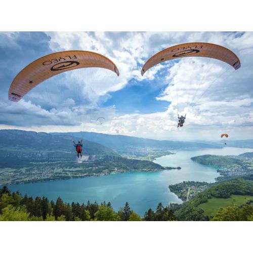 Vol en parapente, une expérience sensationnelle et mémorable de liberté et d'adrénaline, adaptée à tous les aventuriers.