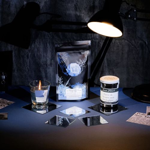 Coffret cadeau livres polars, parfait pour amateurs de mystère; sélection captivante d'histoires trépidantes et aventureuses, idéal pour occasions spéciales et surprises littéraires.