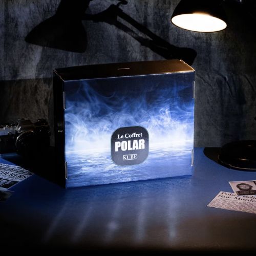 Coffret cadeau livres polars, parfait pour amateurs de mystère; sélection captivante d'histoires trépidantes et aventureuses, idéal pour occasions spéciales et surprises littéraires.