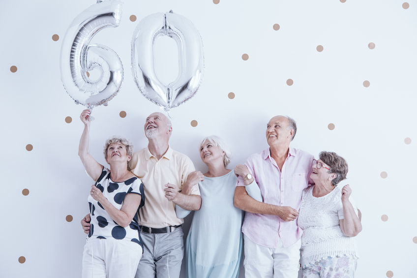 cadeau 60 ans femme, 9 cadeaux spéciaux et uniques pour femme