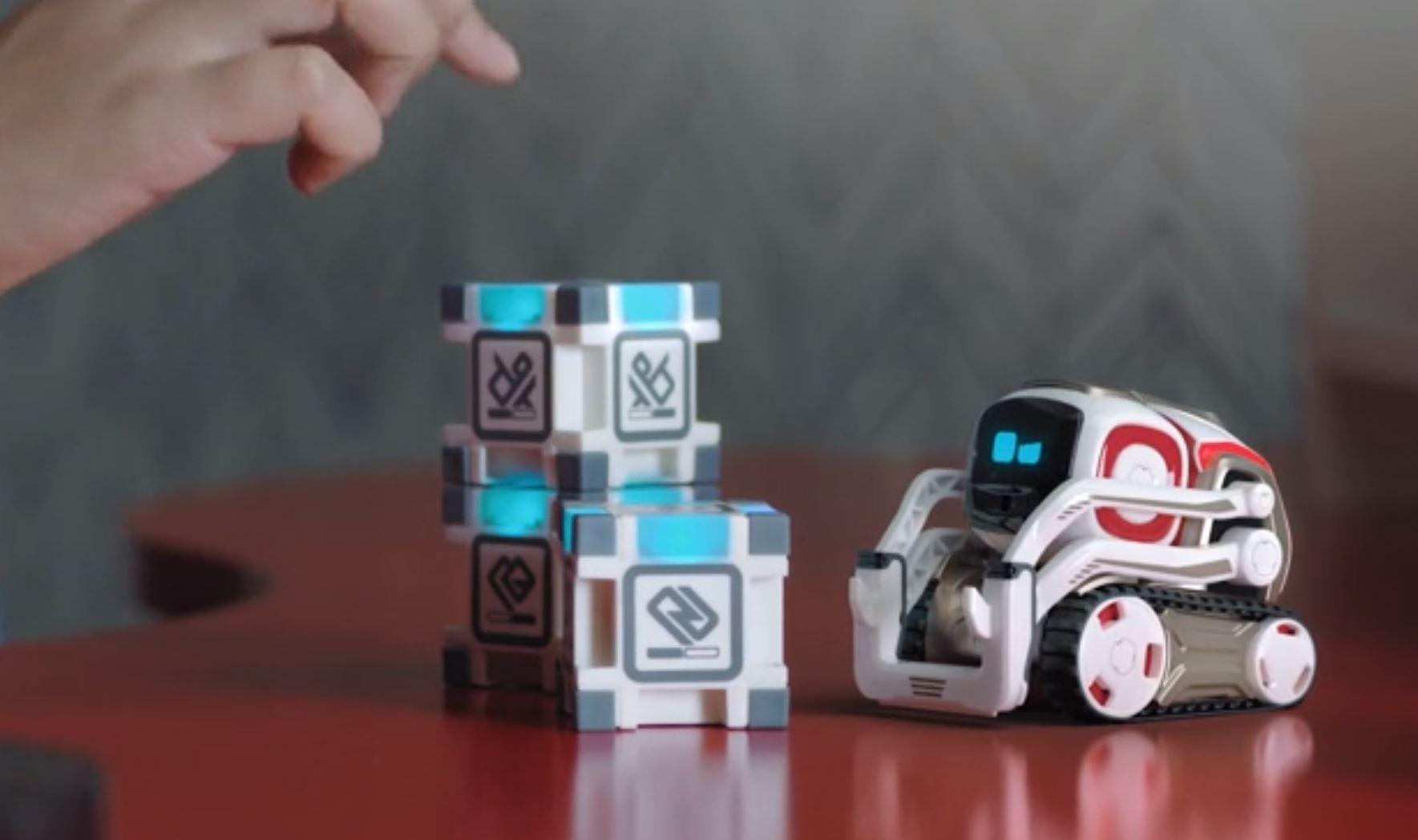 Robot Cozmo en action