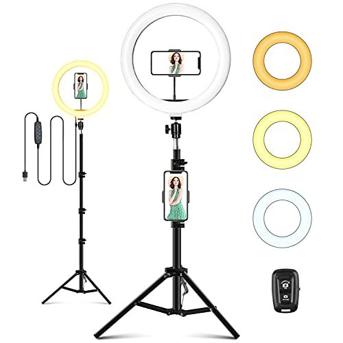 Ring Light avec Trépied pour contenus créatifs et éclairage parfait des adolescentes passionnées de réseaux sociaux.